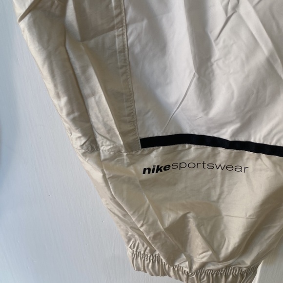 Nike Joggers--like new - Picture 3 of 3